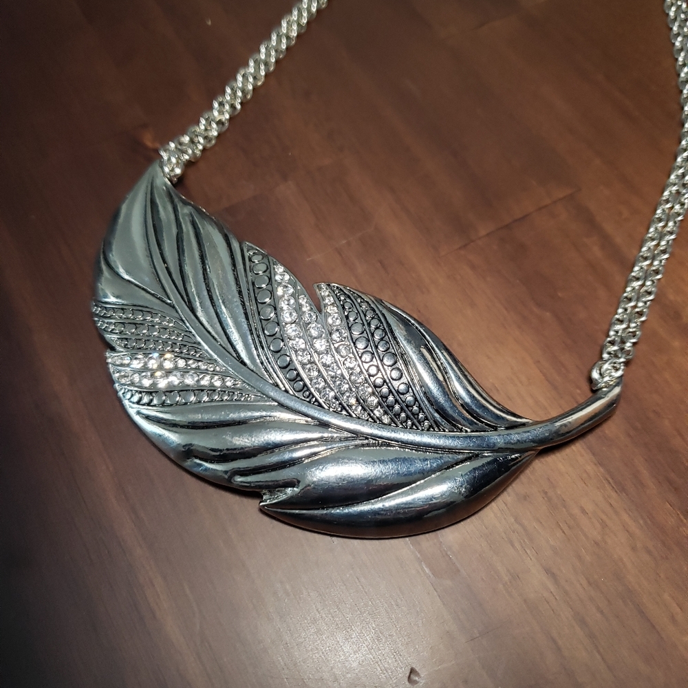 Necklace - Picture 2 of 3